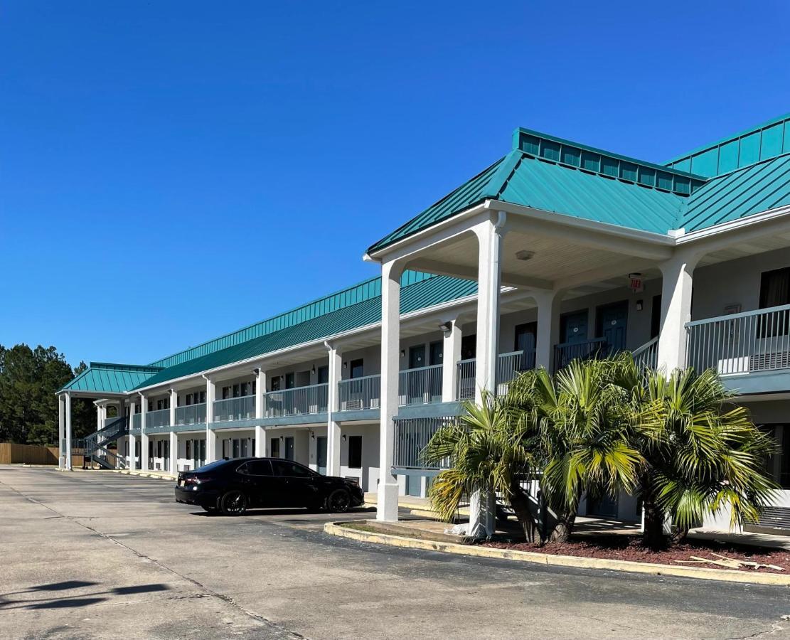 Baymont By Wyndham Biloxi - Ocean Springs Motel Екстериор снимка