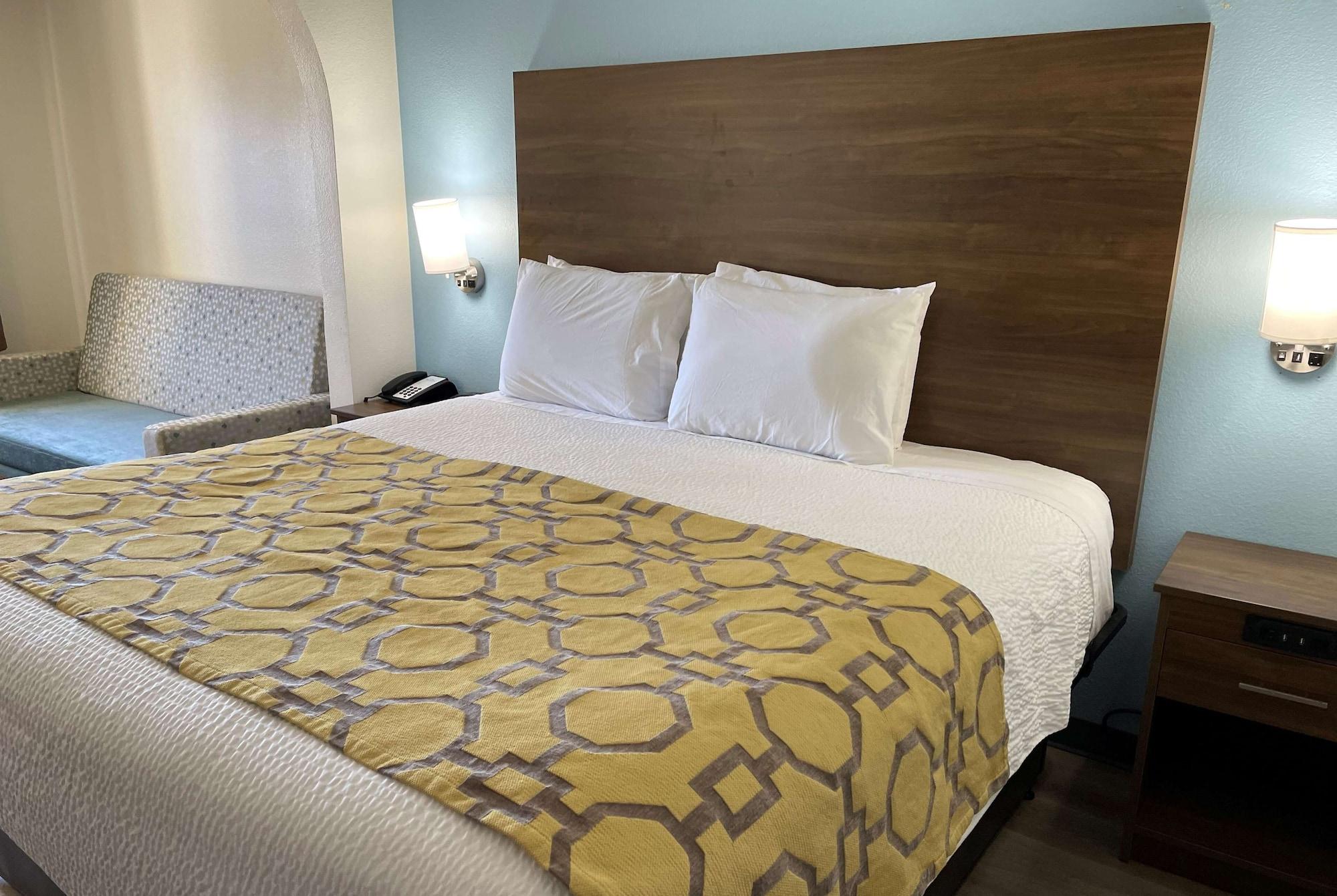 Baymont By Wyndham Biloxi - Ocean Springs Motel Екстериор снимка