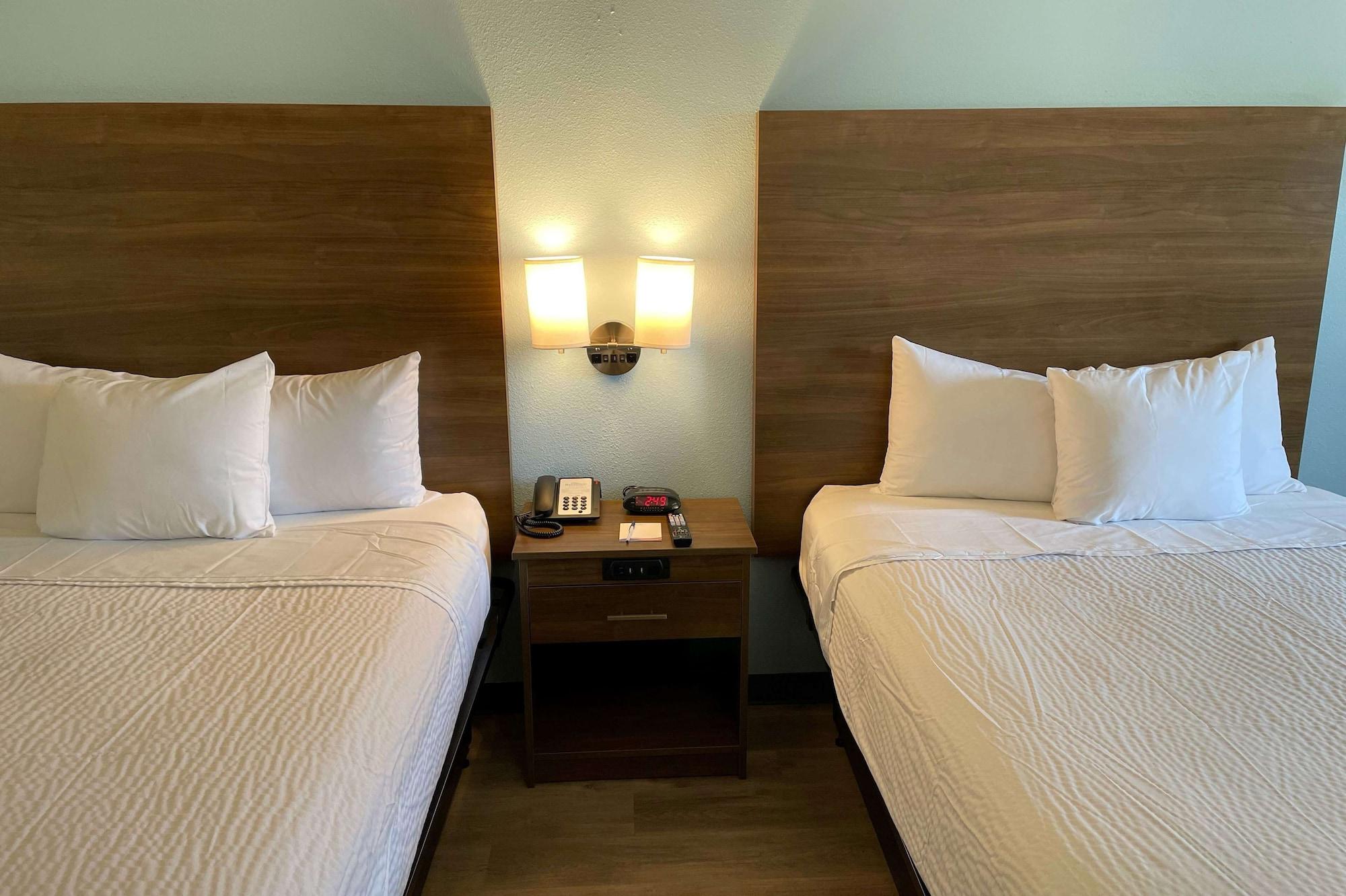 Baymont By Wyndham Biloxi - Ocean Springs Motel Екстериор снимка