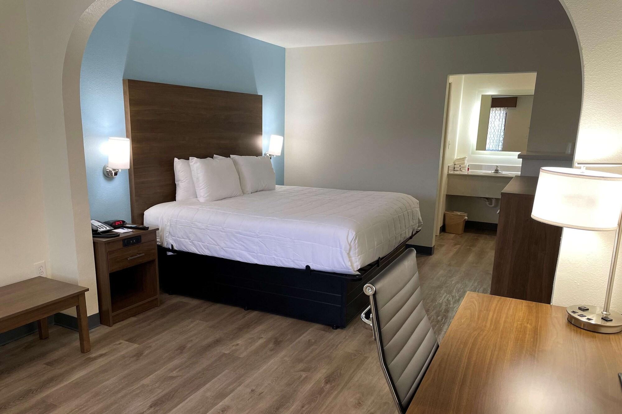 Baymont By Wyndham Biloxi - Ocean Springs Motel Екстериор снимка