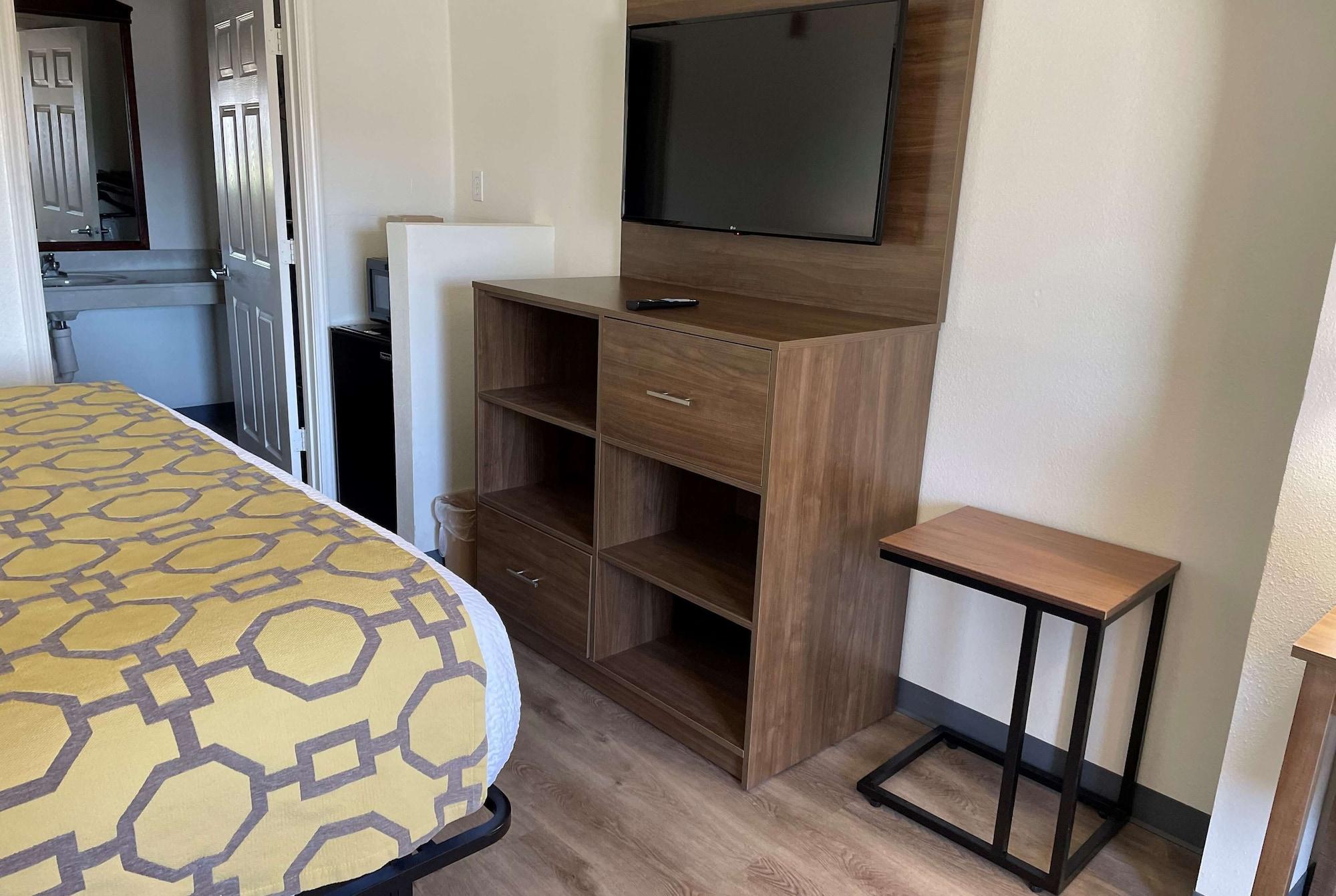 Baymont By Wyndham Biloxi - Ocean Springs Motel Екстериор снимка