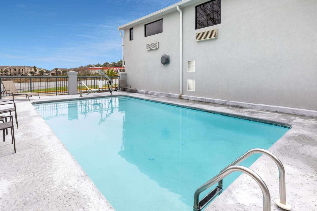 Baymont By Wyndham Biloxi - Ocean Springs Motel Екстериор снимка