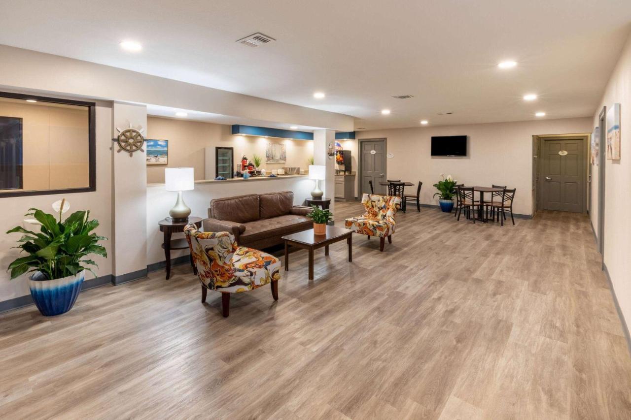 Baymont By Wyndham Biloxi - Ocean Springs Motel Екстериор снимка