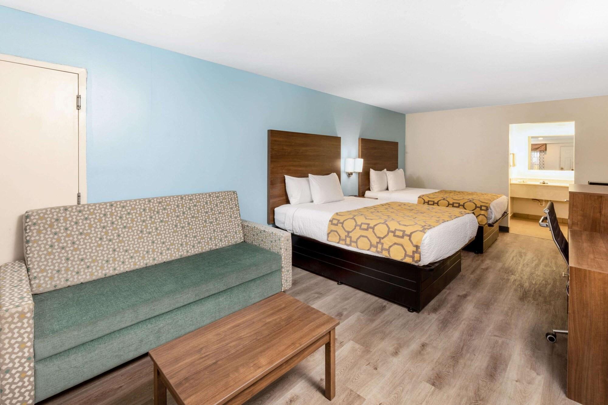 Baymont By Wyndham Biloxi - Ocean Springs Motel Екстериор снимка