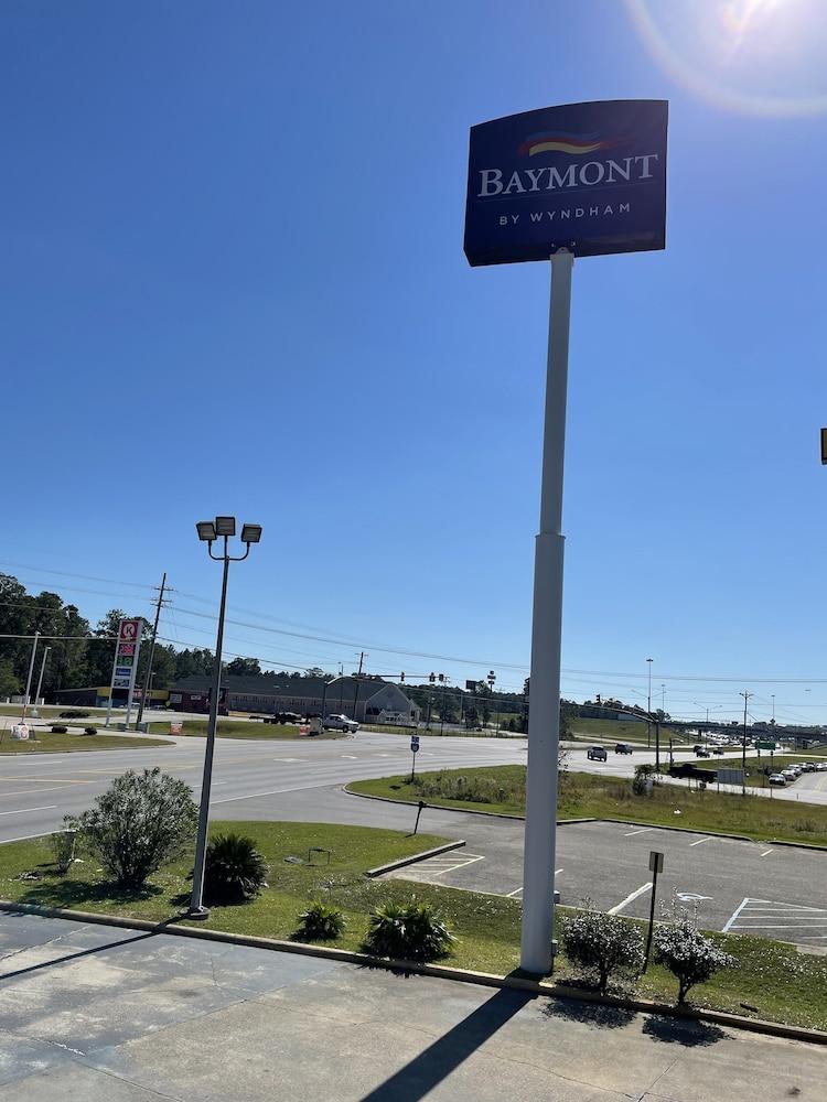 Baymont By Wyndham Biloxi - Ocean Springs Motel Екстериор снимка