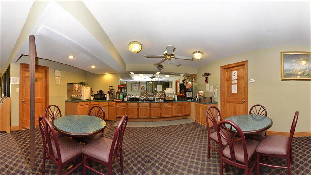 Baymont By Wyndham Biloxi - Ocean Springs Motel Екстериор снимка